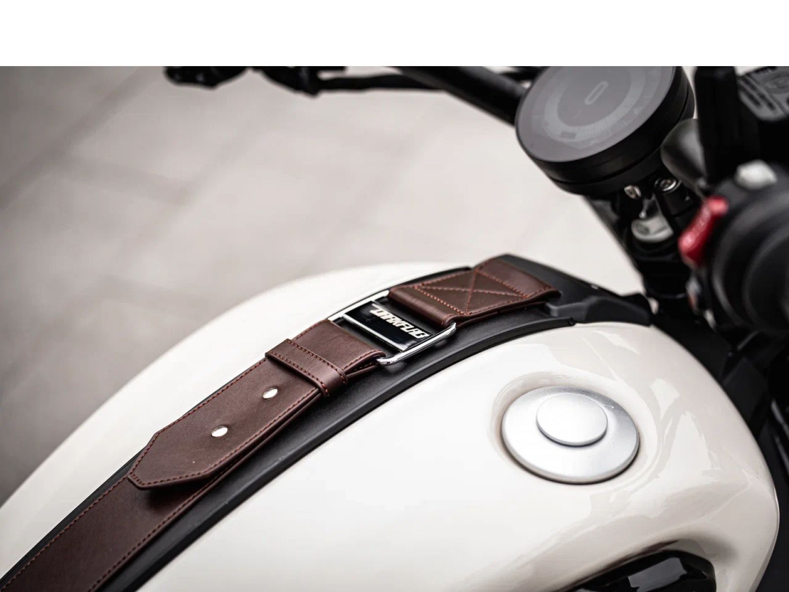 Круизер BENDA Darkflag 950 (BLACK) 2026